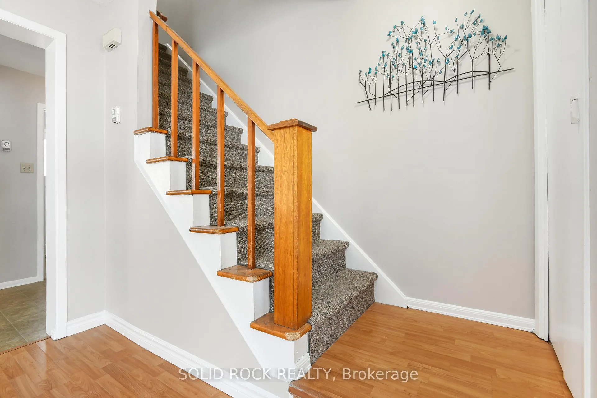 Photo 19 of 54 William Street W, Arnprior — HOMEH