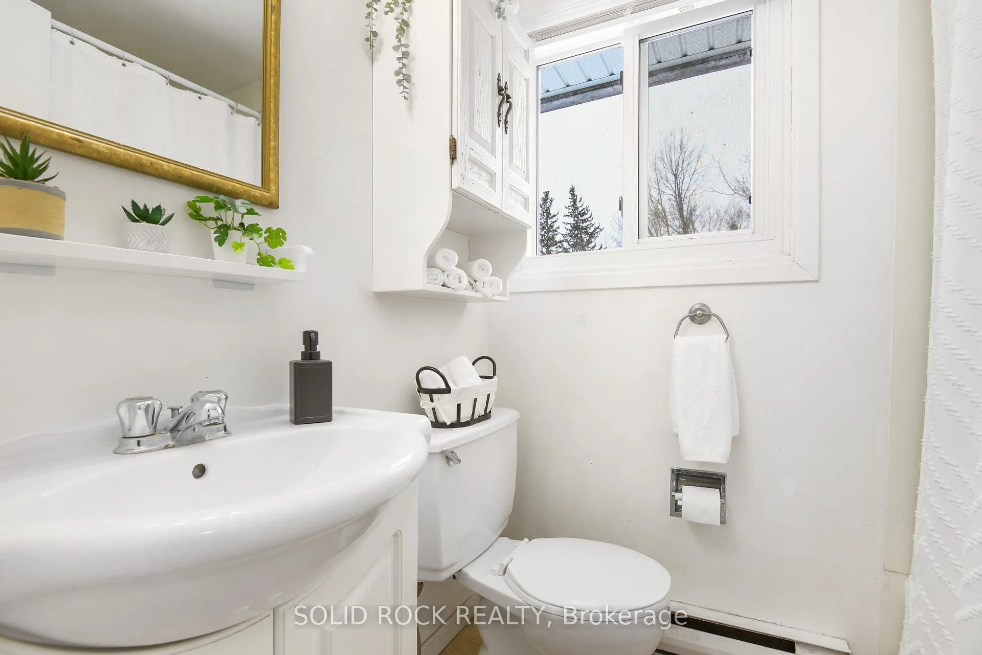 Photo 20 of 54 William Street W, Arnprior — HOMEH