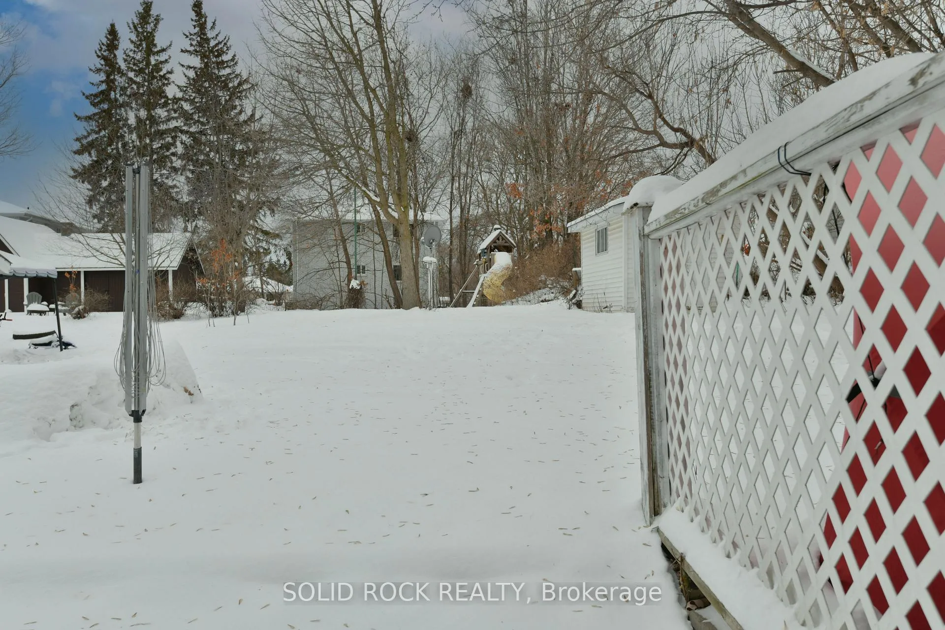 Photo 31 of 54 William Street W, Arnprior — HOMEH