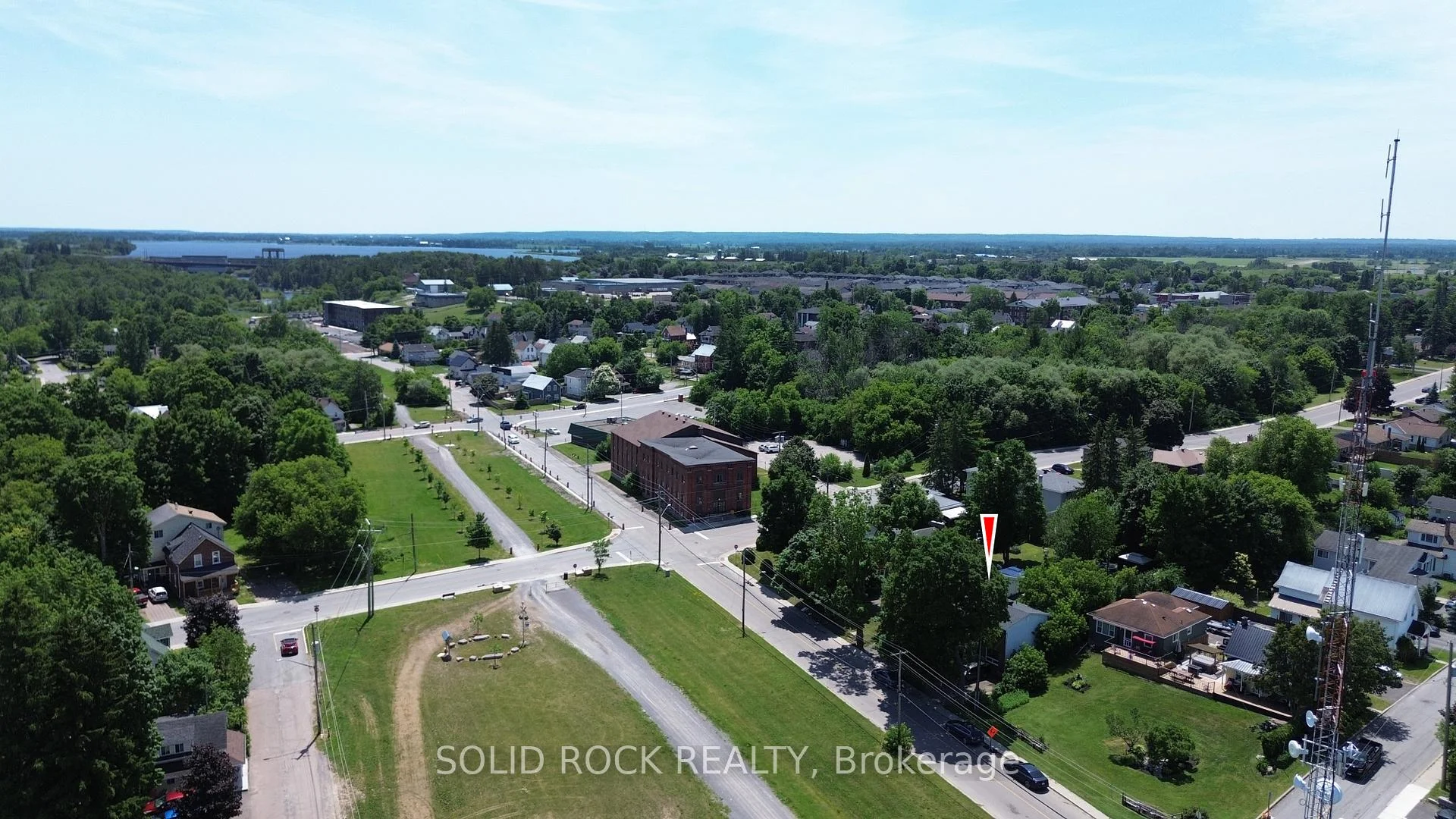 Photo 18 of 54 William Street W, Arnprior — HOMEH