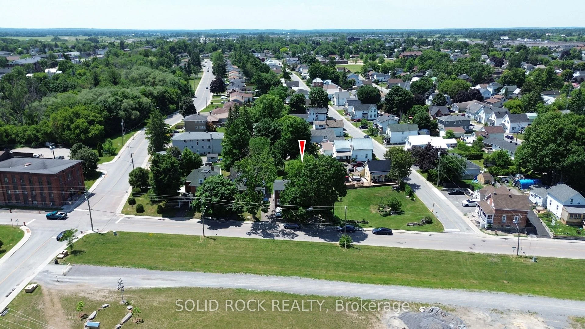 Photo 25 of 54 William Street W, Arnprior — HOMEH