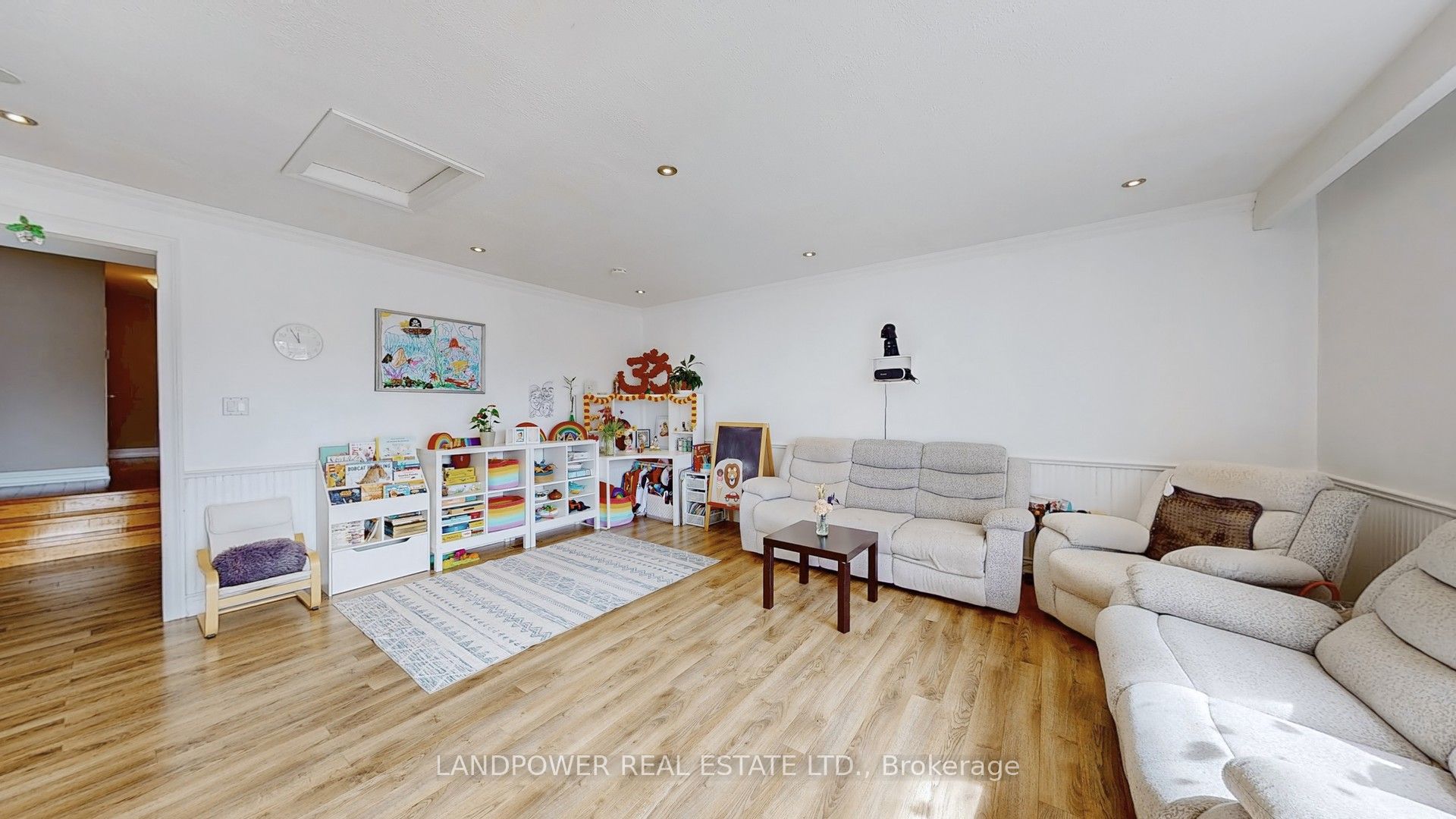 Photo 43 of 825 Naroch Boulevard, Pickering, Bay Ridges — HOMEH