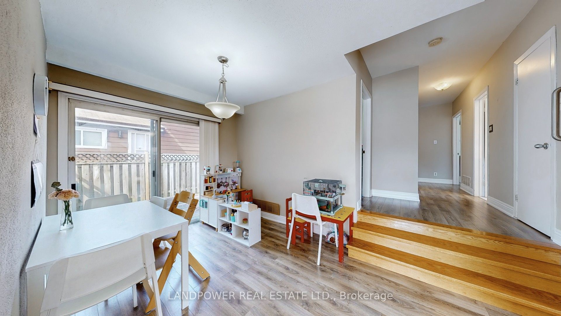 Photo 45 of 825 Naroch Boulevard, Pickering, Bay Ridges — HOMEH