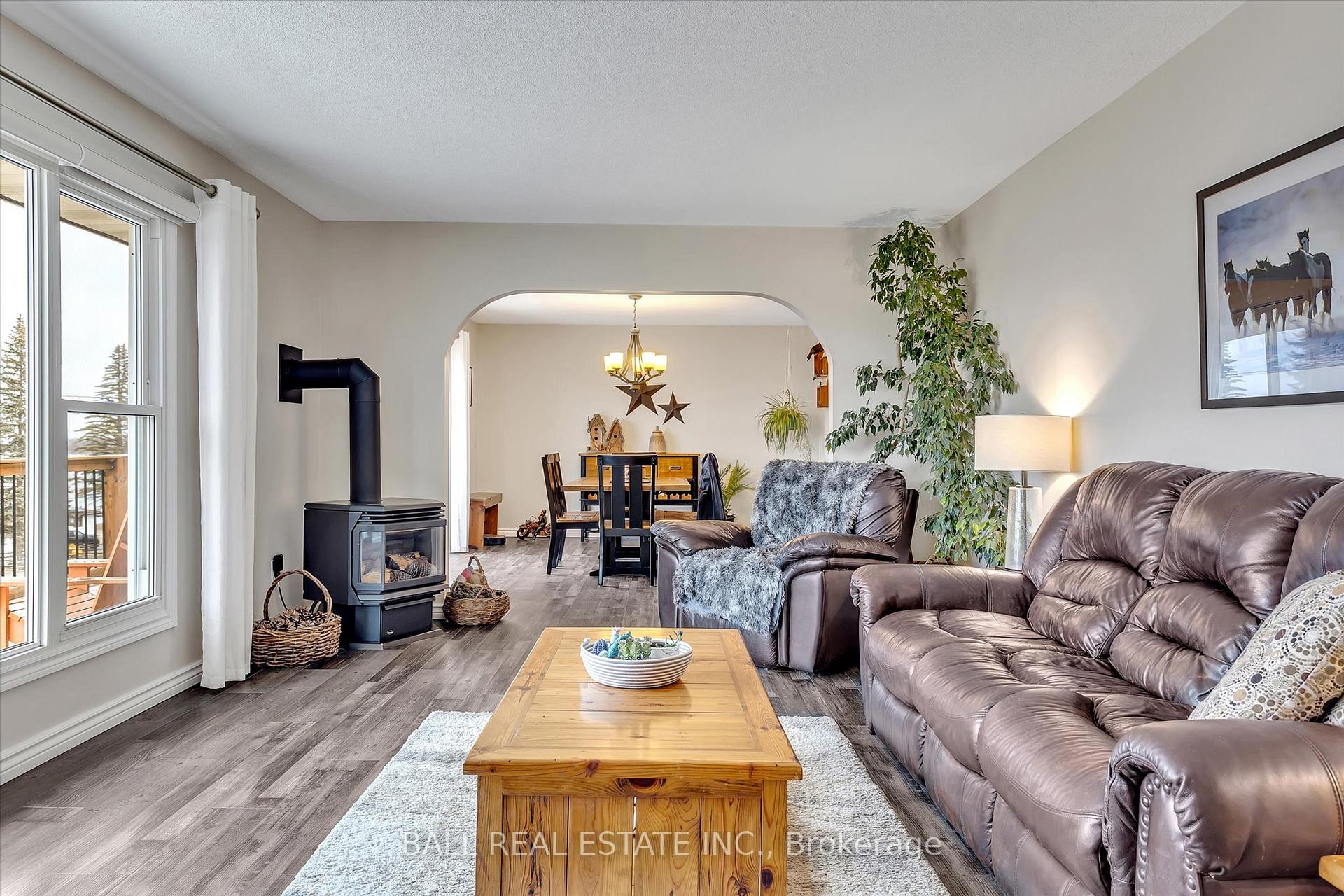Photo 13 of 851 Kimberly Drive, Selwyn — HOMEH