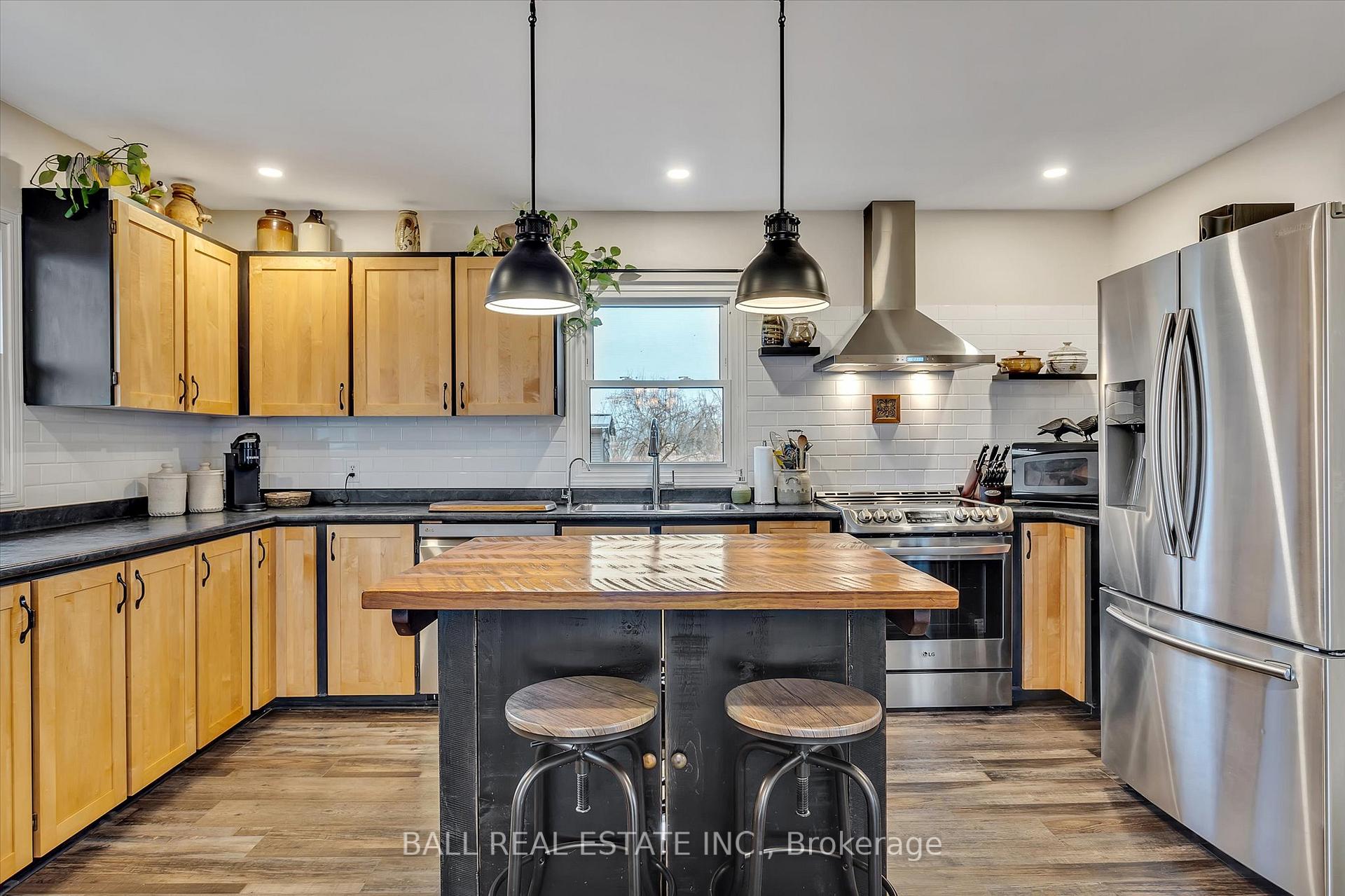 Photo 19 of 851 Kimberly Drive, Selwyn — HOMEH