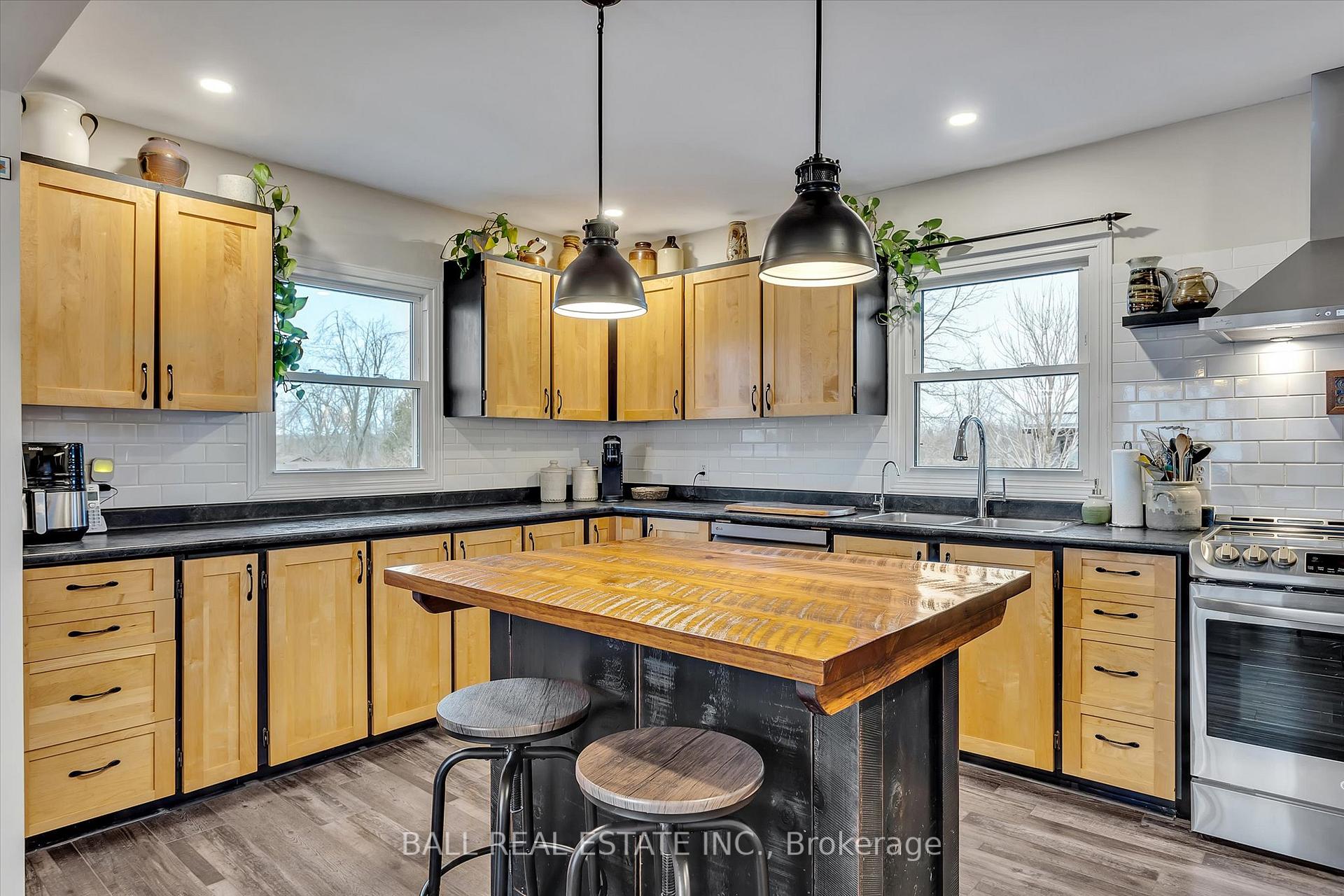 Photo 20 of 851 Kimberly Drive, Selwyn — HOMEH