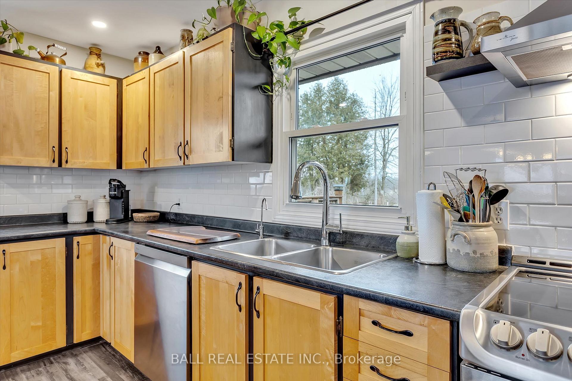 Photo 23 of 851 Kimberly Drive, Selwyn — HOMEH