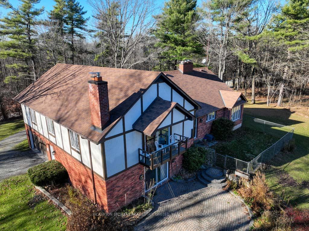 Photo 2 of 739 Sand Lake Road E, Rideau Lakes, Rideau Lakes (South Crosby) Twp — HOMEH