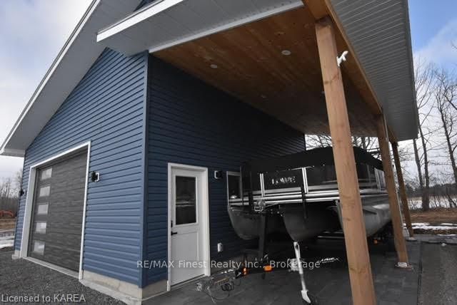 Photo 3 of 65 Sunnyside Road, Rideau Lakes, Rideau Lakes (North Crosby) Twp — HOMEH