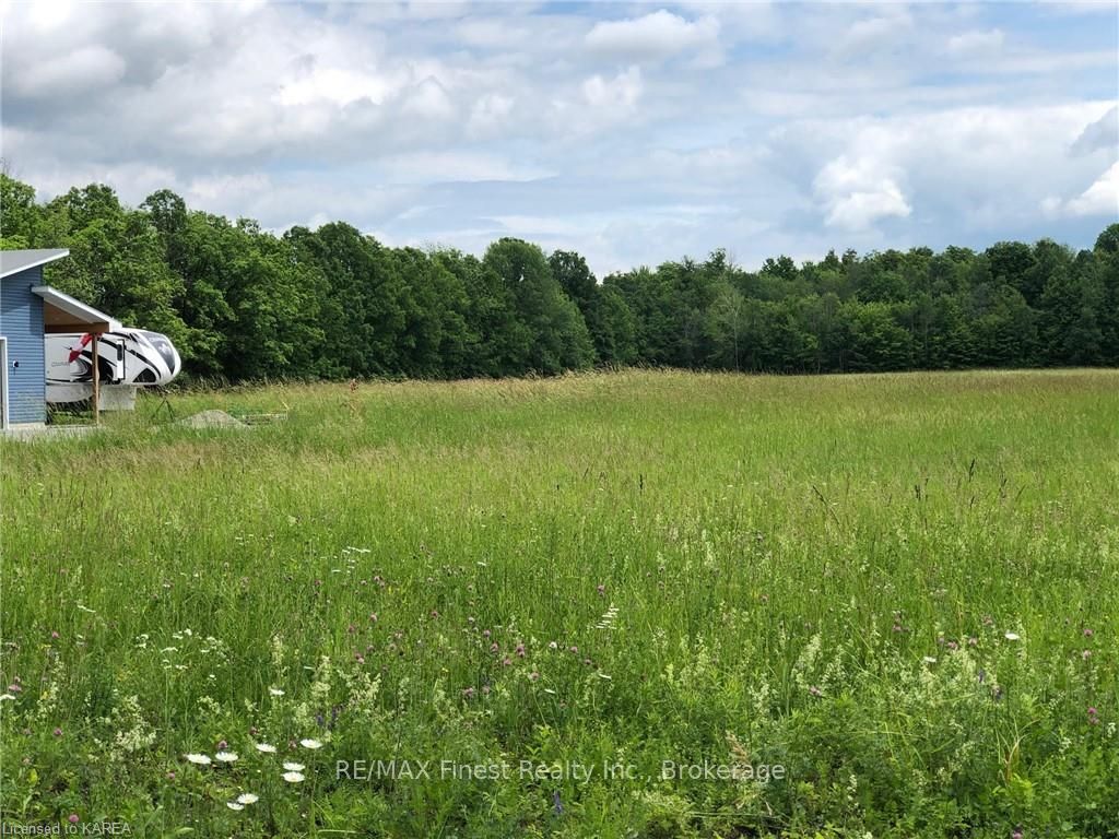 Photo 4 of 65 Sunnyside Road, Rideau Lakes, Rideau Lakes (North Crosby) Twp — HOMEH