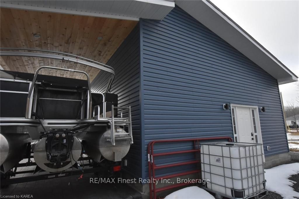 Photo 9 of 65 Sunnyside Road, Rideau Lakes, Rideau Lakes (North Crosby) Twp — HOMEH