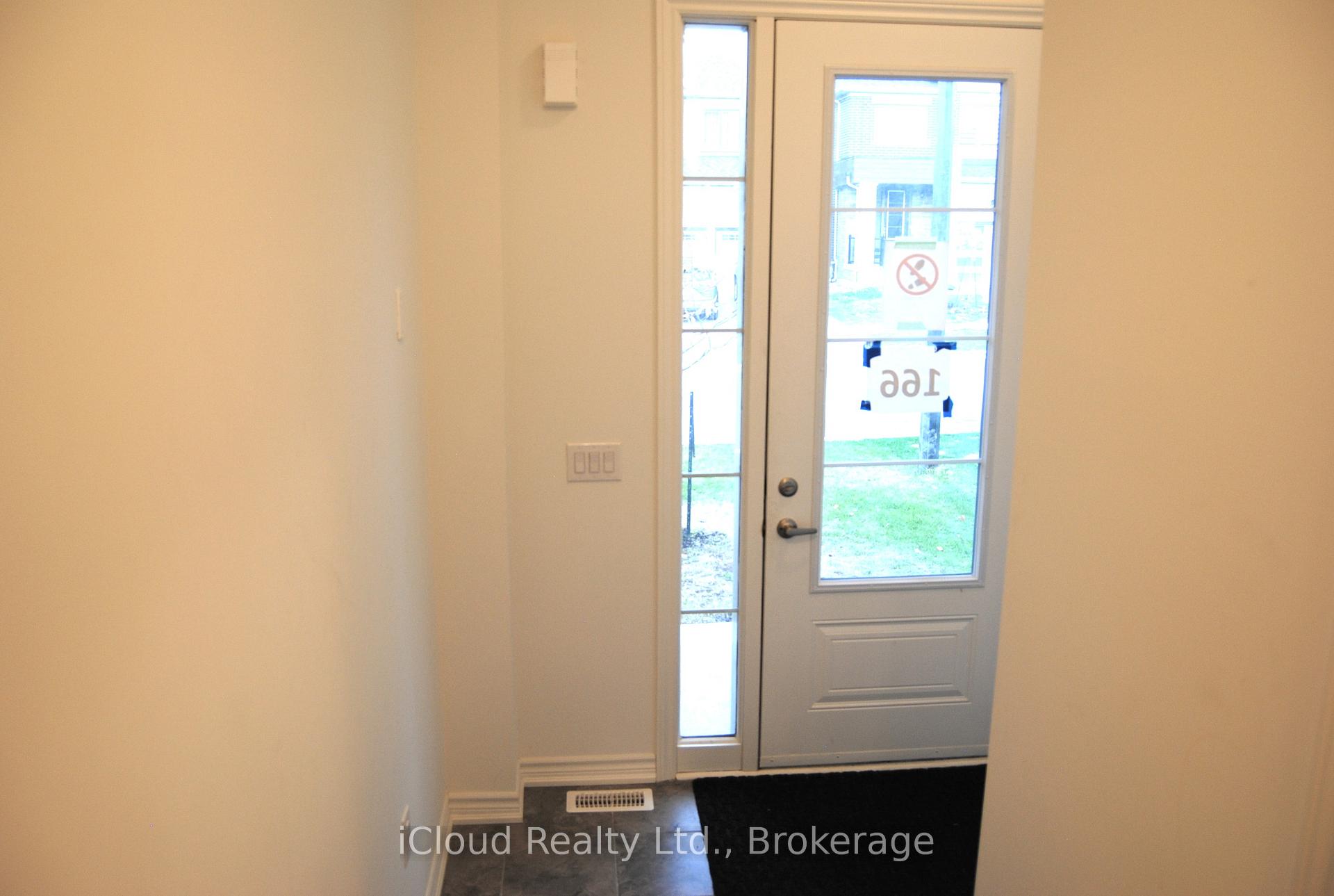 Photo 3 of 22 Sassafras Road, Springwater, Midhurst — HOMEH
