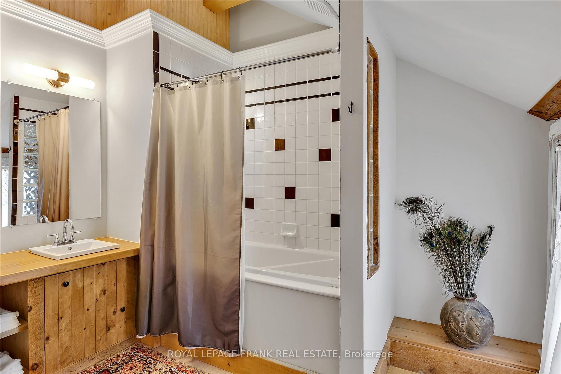 Photo 24 of 1183 Roger Place, Selwyn — HOMEH