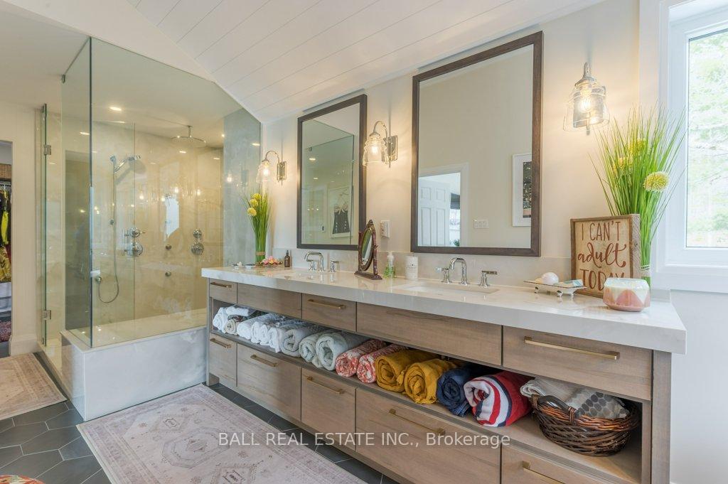 Photo 25 of 3063 Beachwood Drive, Selwyn — HOMEH