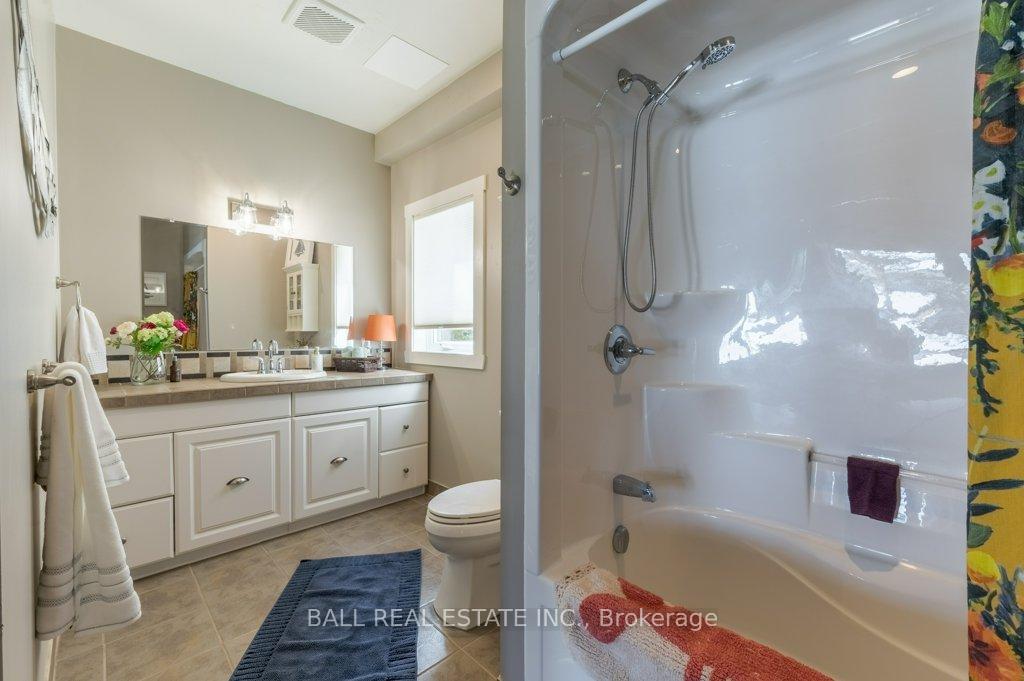 Photo 37 of 3063 Beachwood Drive, Selwyn — HOMEH