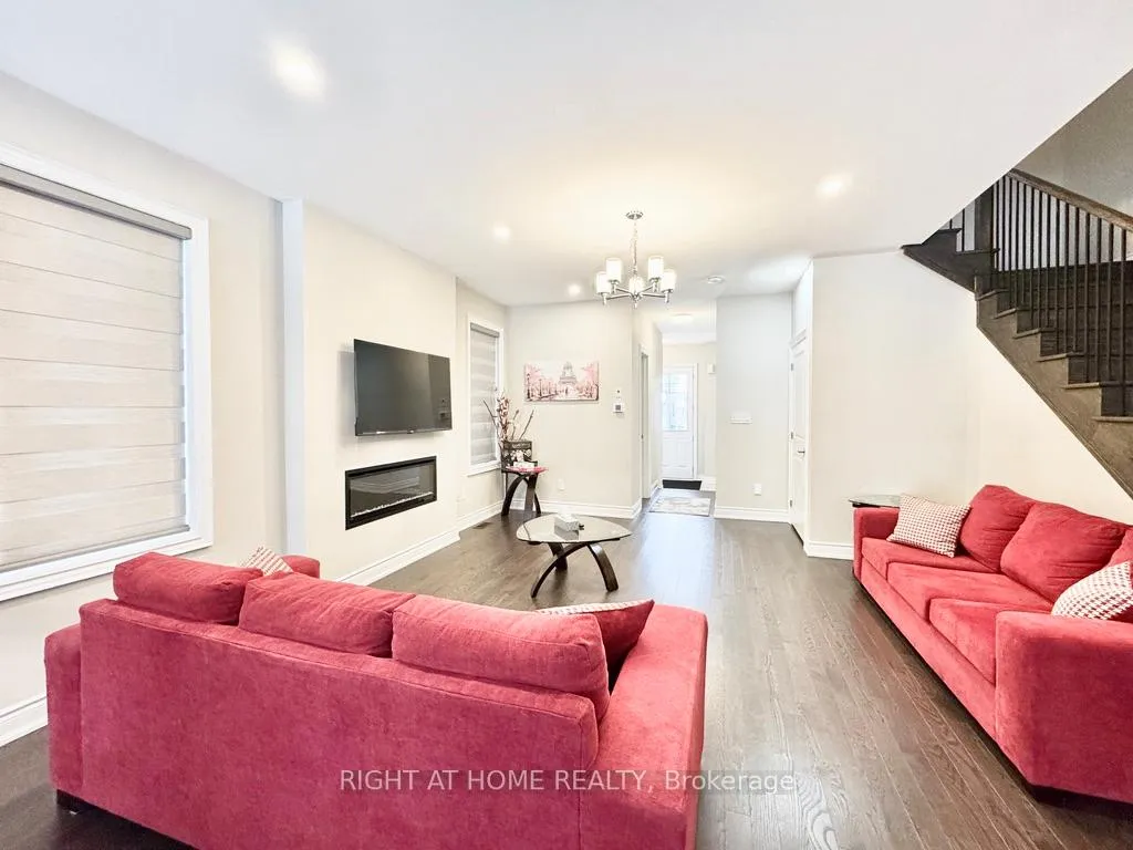 Photo 4 of 17 Periwinkle Road, Springwater, Midhurst — HOMEH