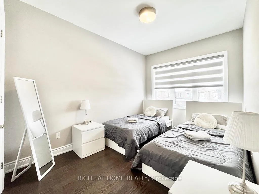 Photo 15 of 17 Periwinkle Road, Springwater, Midhurst — HOMEH