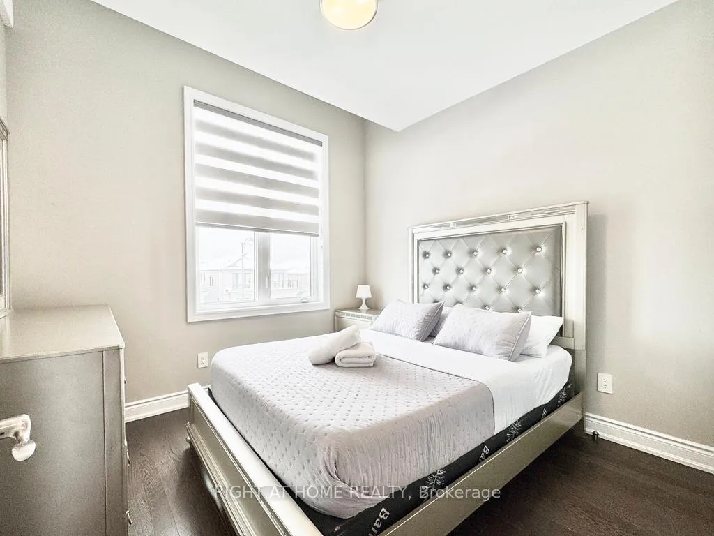 Photo 16 of 17 Periwinkle Road, Springwater, Midhurst — HOMEH