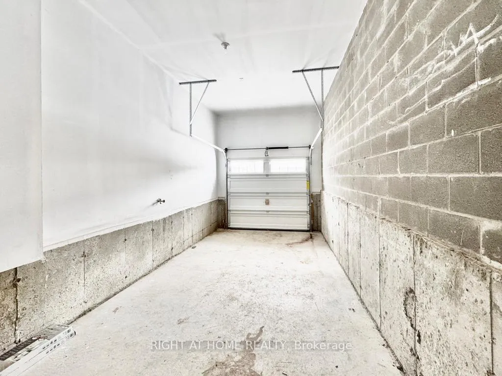 Photo 21 of 17 Periwinkle Road, Springwater, Midhurst — HOMEH