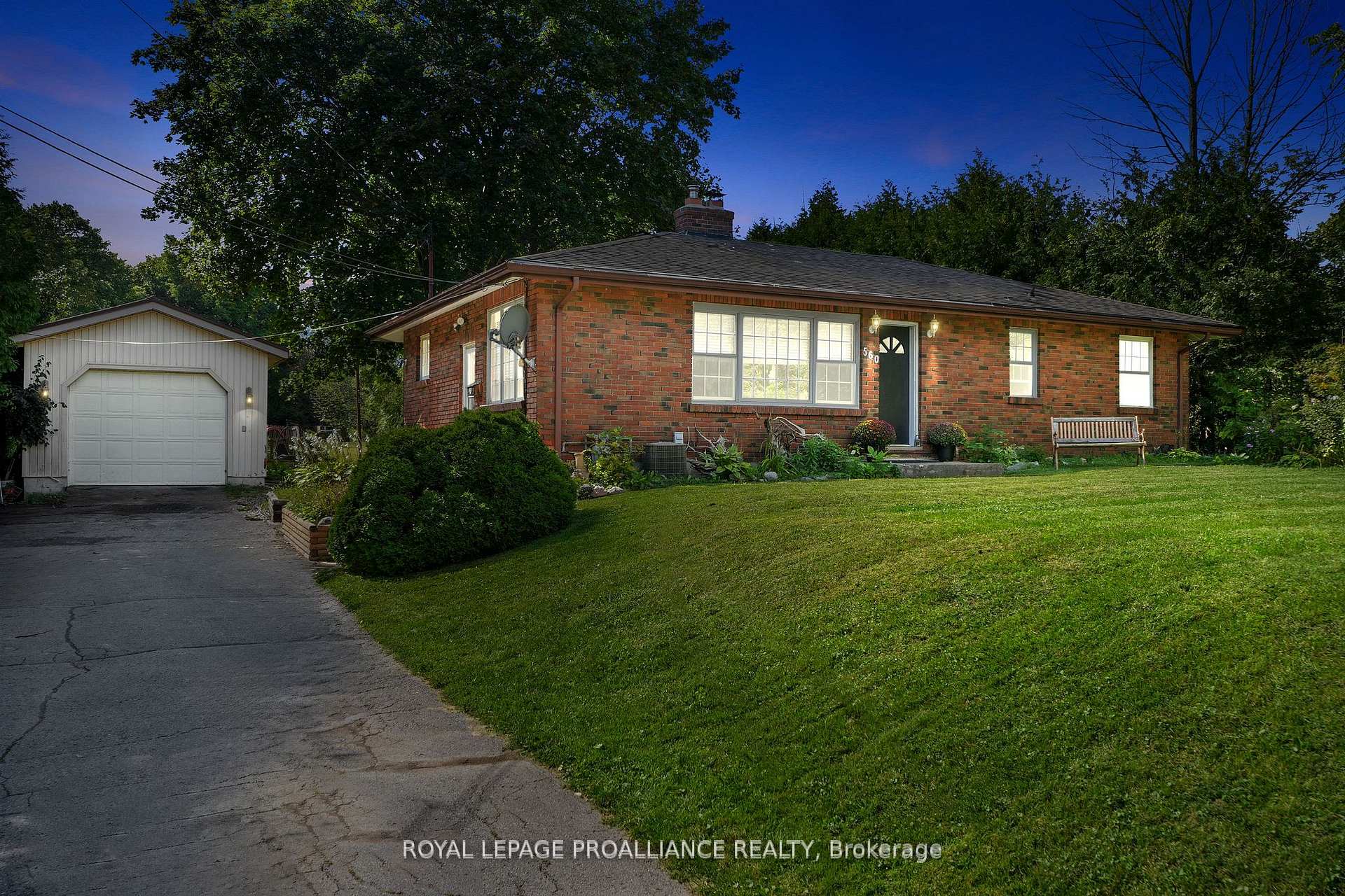 Photo 1 of 560 Carnegie Avenue, Selwyn — HOMEH