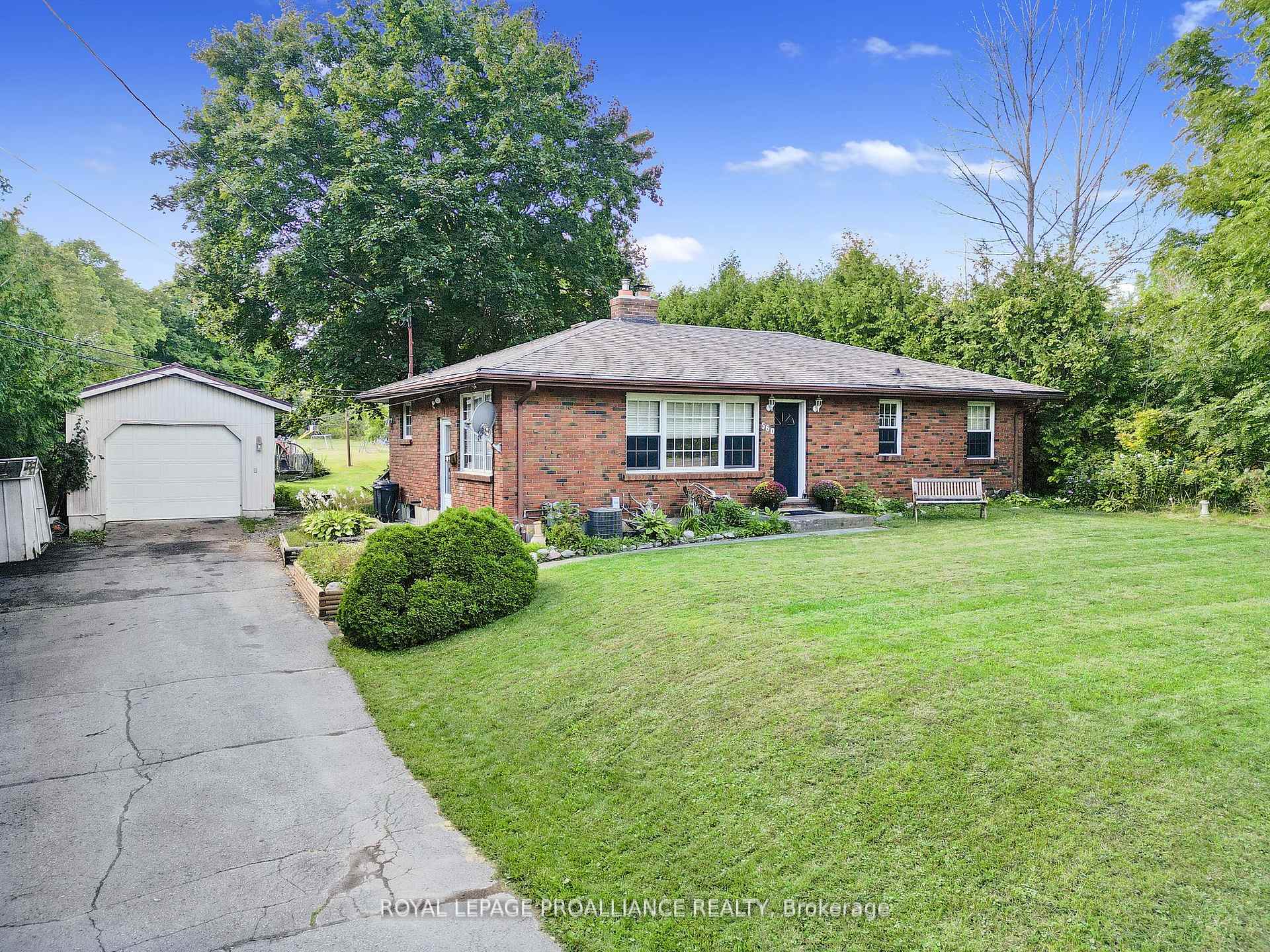 Photo 5 of 560 Carnegie Avenue, Selwyn — HOMEH