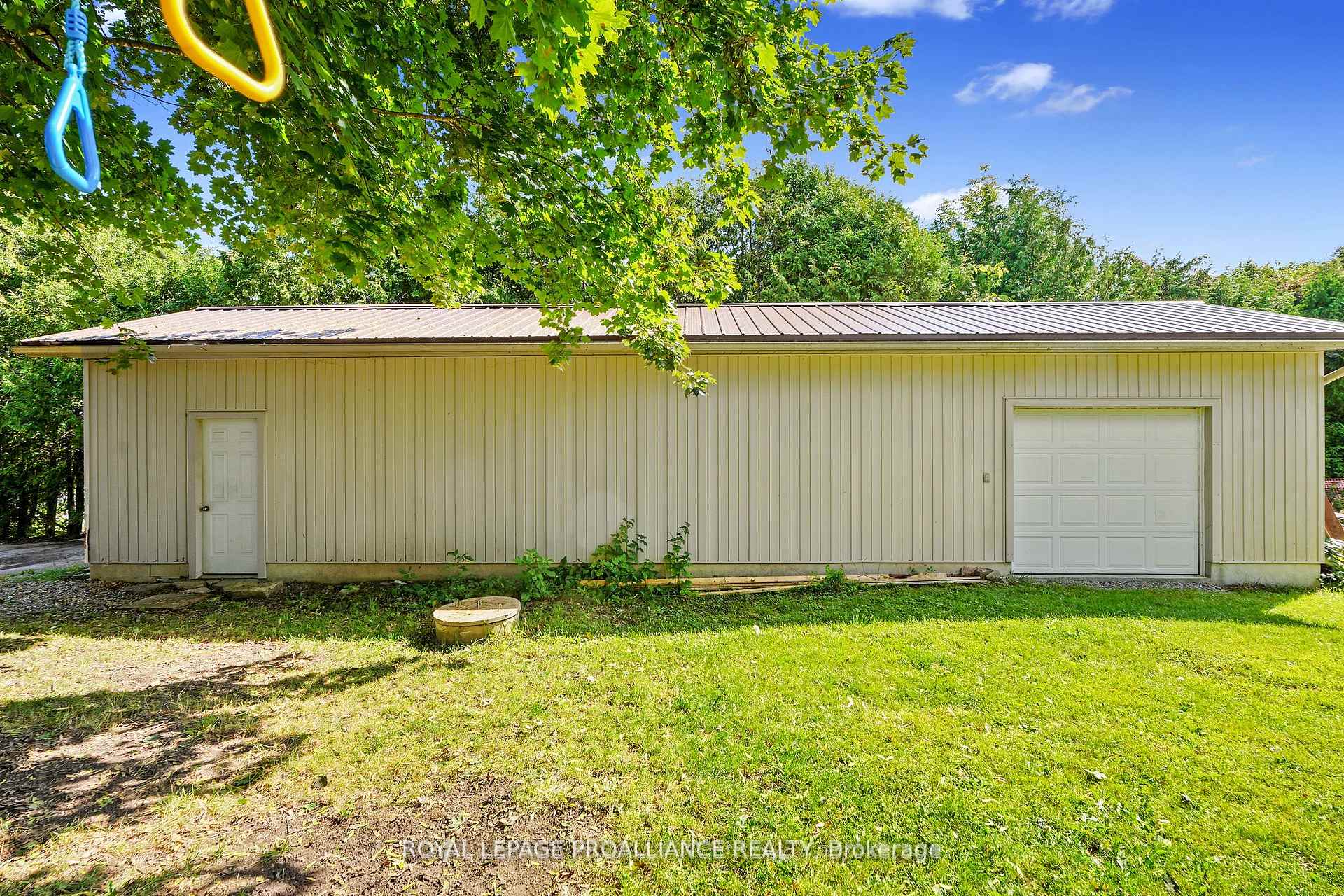 Photo 11 of 560 Carnegie Avenue, Selwyn — HOMEH