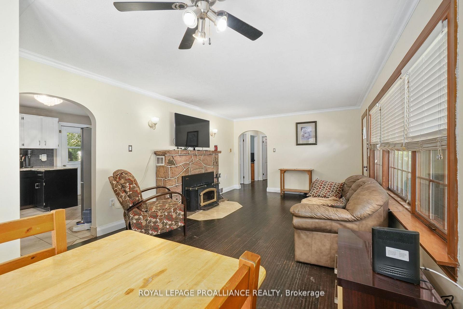 Photo 16 of 560 Carnegie Avenue, Selwyn — HOMEH