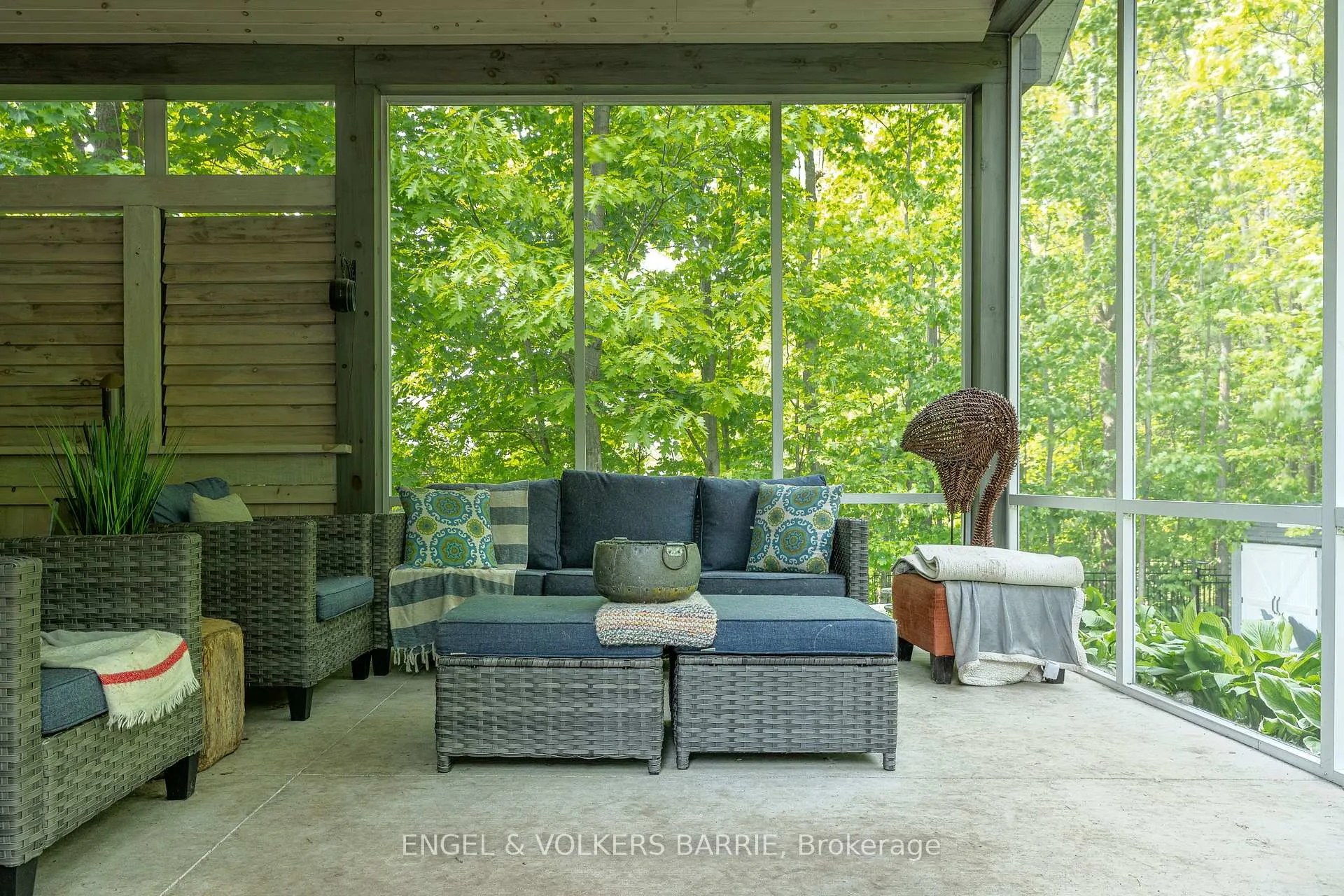 Photo 35 of 77 Mennill Drive, Springwater, Snow Valley — HOMEH