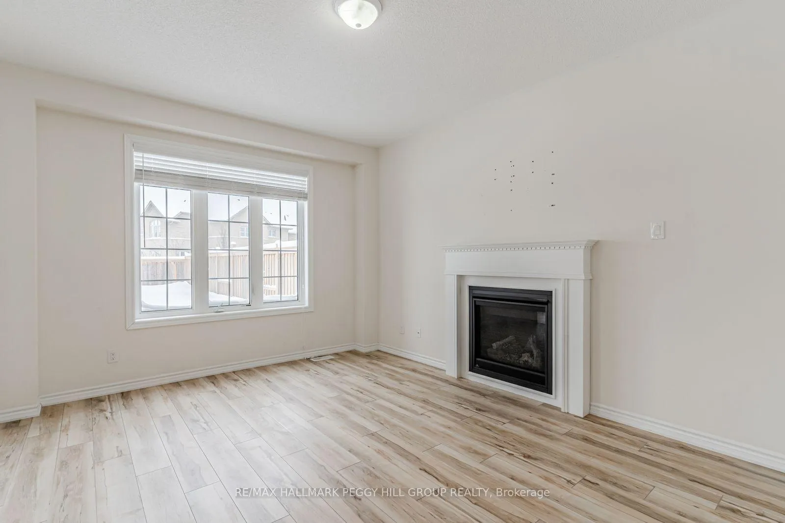 Photo 2 of Unit Upper, 58 Oliver's Mill Road, Springwater, Centre Vespra — HOMEH