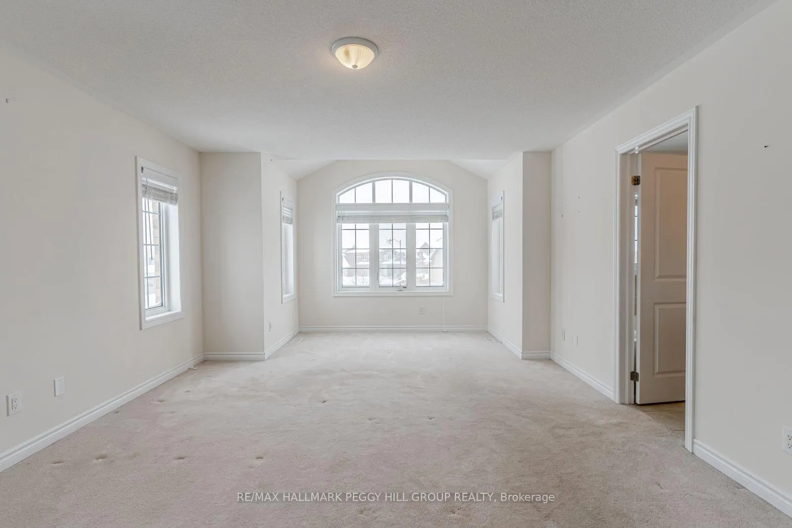 Photo 9 of Unit Upper, 58 Oliver's Mill Road, Springwater, Centre Vespra — HOMEH