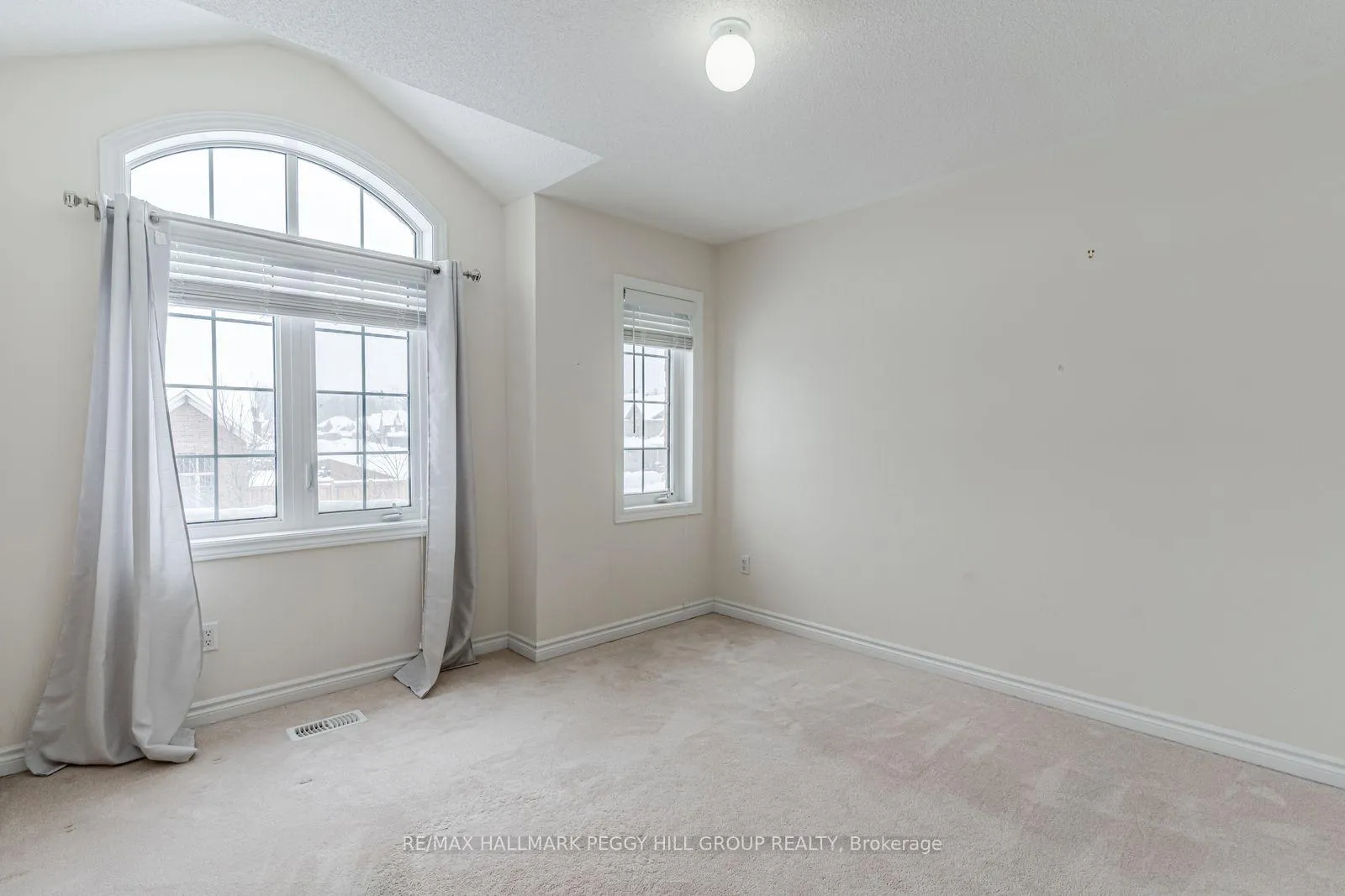 Photo 13 of Unit Upper, 58 Oliver's Mill Road, Springwater, Centre Vespra — HOMEH