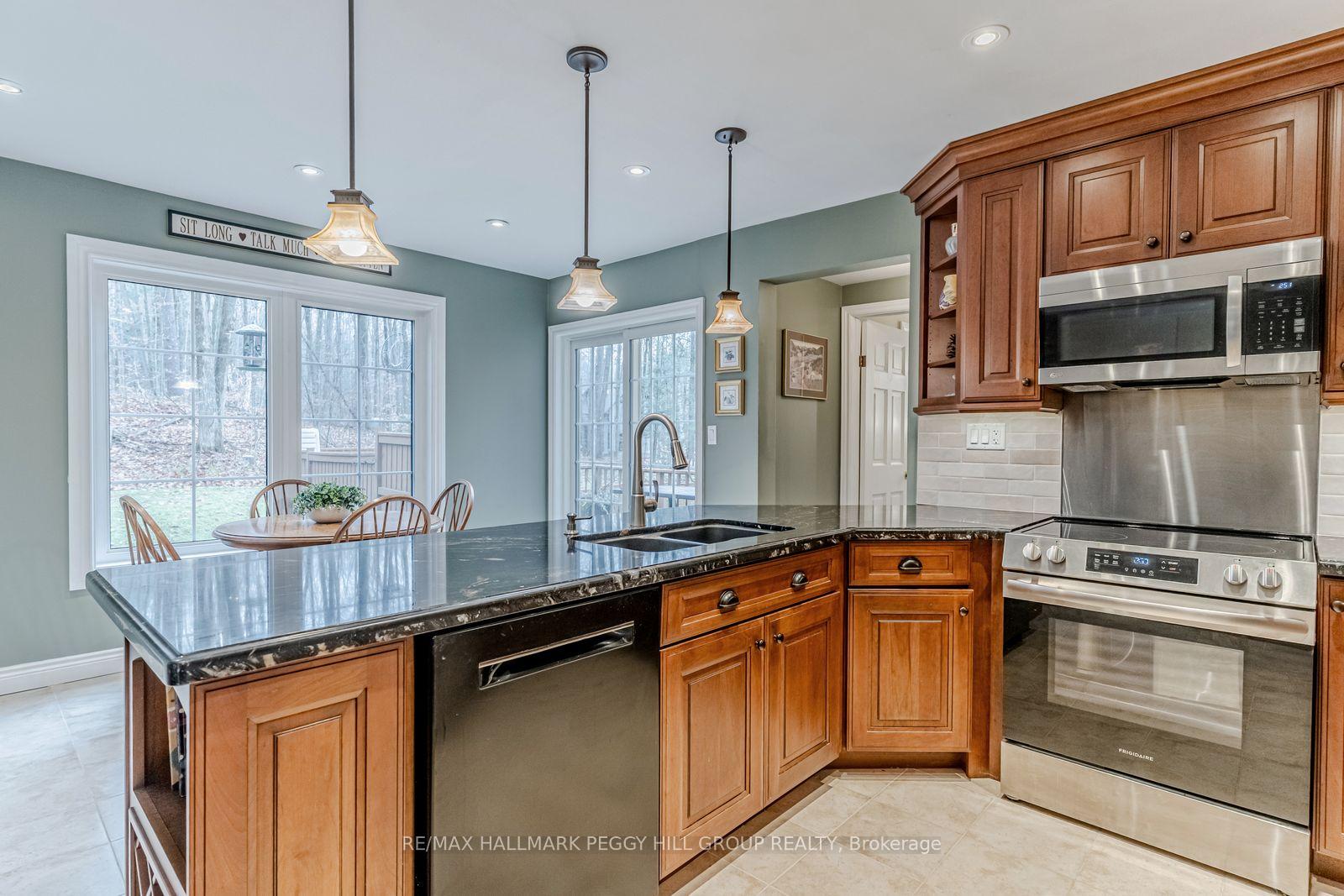 Photo 2 of 1311 Snow Valley Road, Springwater, Midhurst — HOMEH