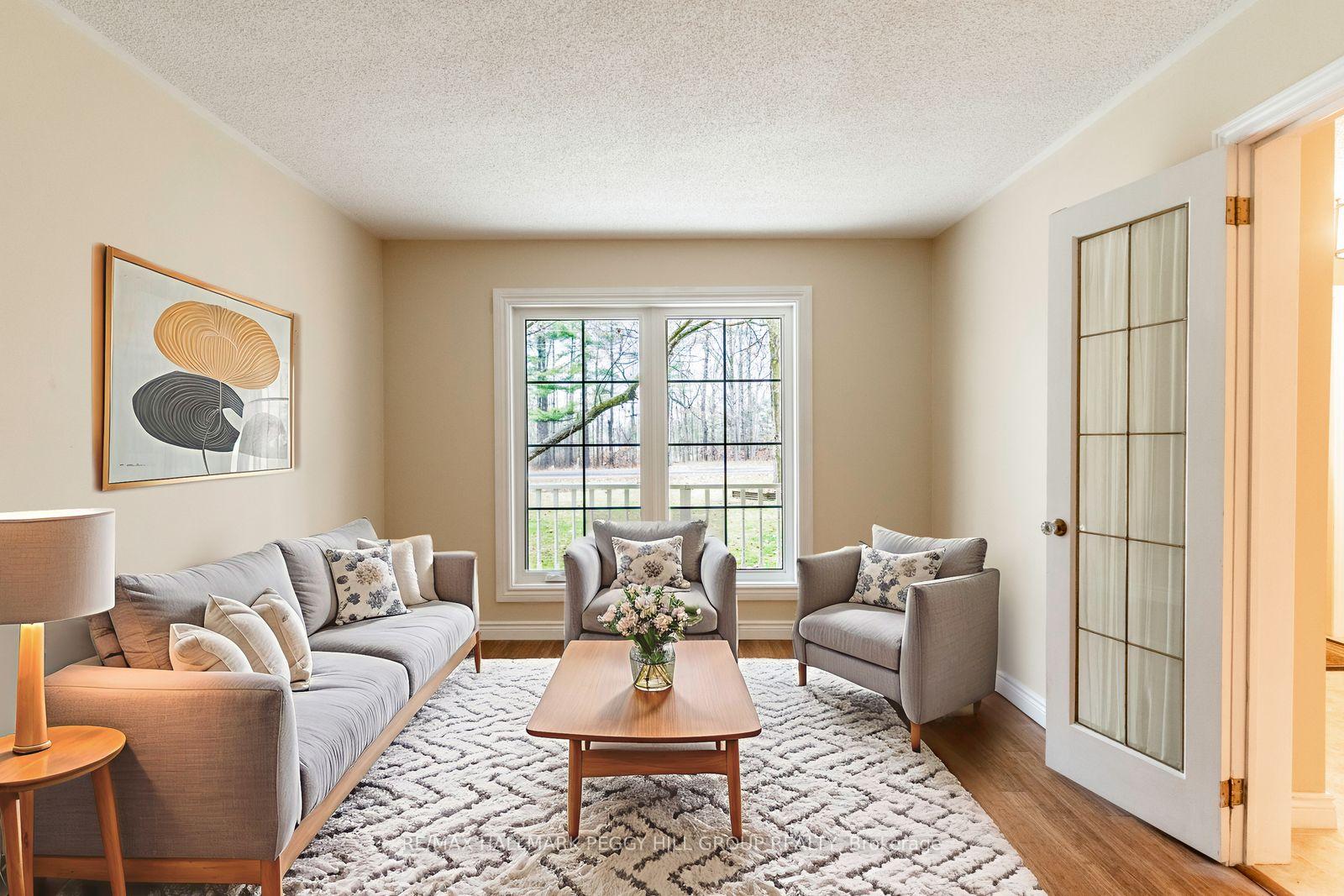 Photo 3 of 1311 Snow Valley Road, Springwater, Midhurst — HOMEH