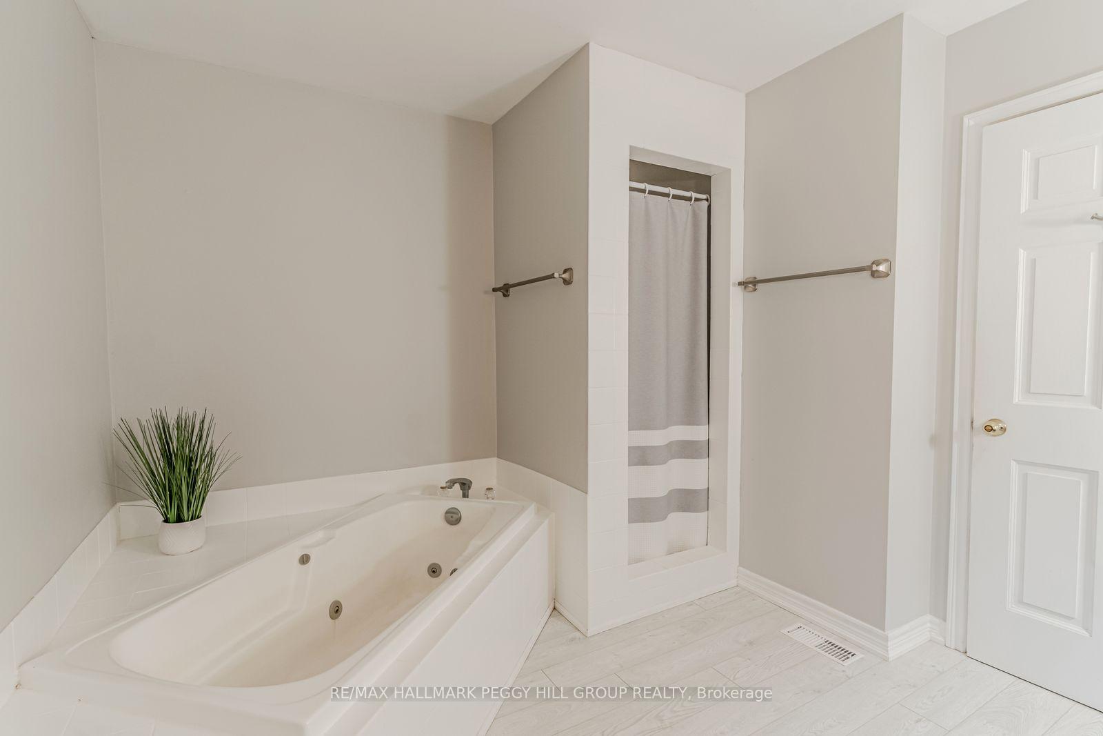 Photo 15 of 1311 Snow Valley Road, Springwater, Midhurst — HOMEH
