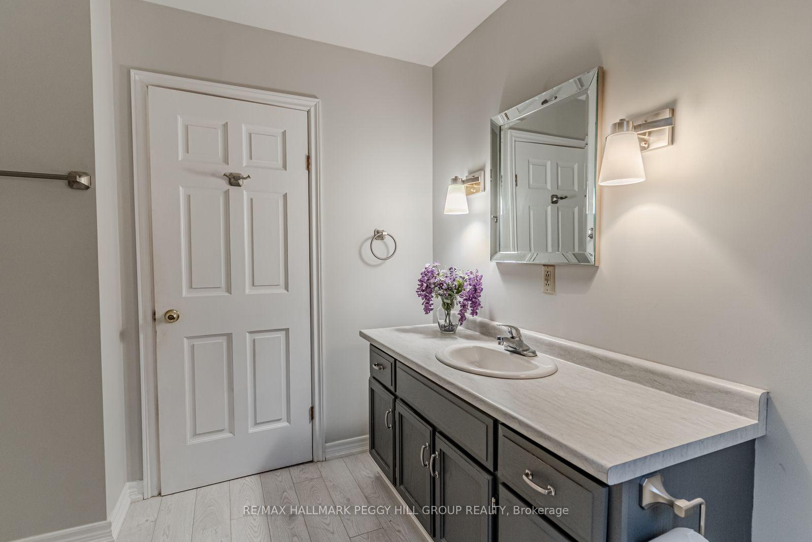 Photo 16 of 1311 Snow Valley Road, Springwater, Midhurst — HOMEH