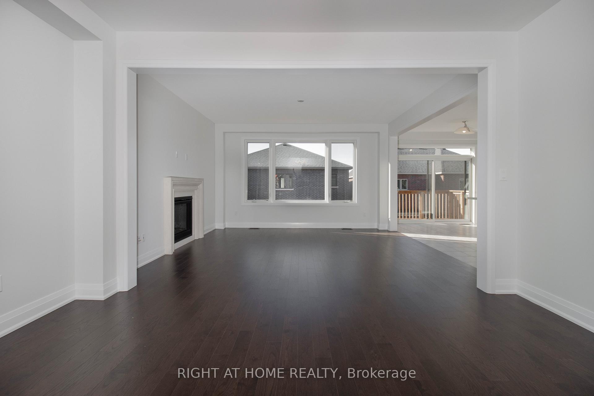 Photo 11 of 6 Periwinkle Road, Springwater, Midhurst — HOMEH