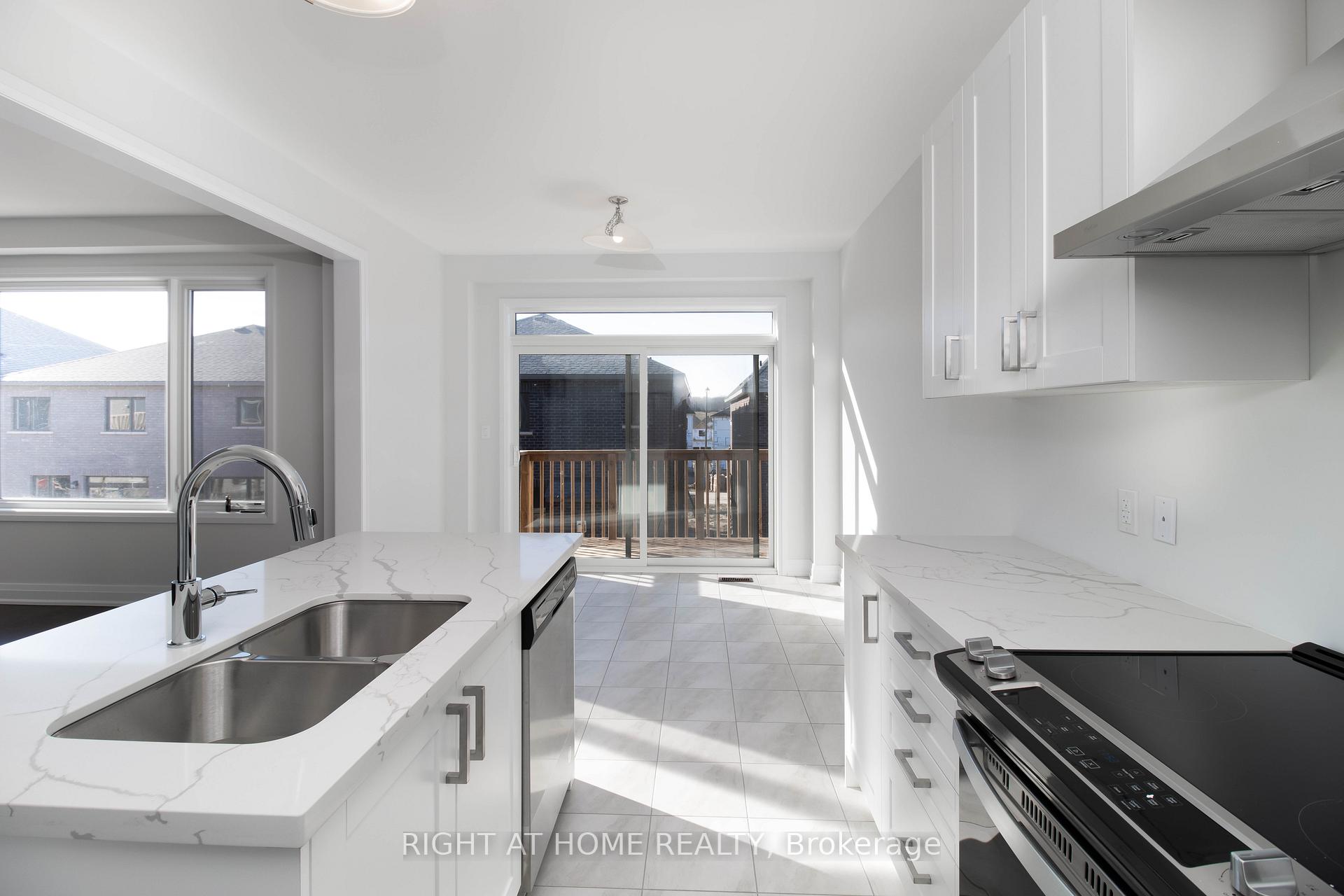 Photo 16 of 6 Periwinkle Road, Springwater, Midhurst — HOMEH