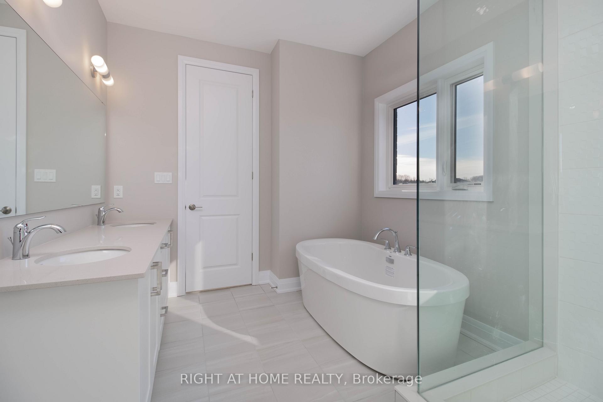 Photo 33 of 6 Periwinkle Road, Springwater, Midhurst — HOMEH