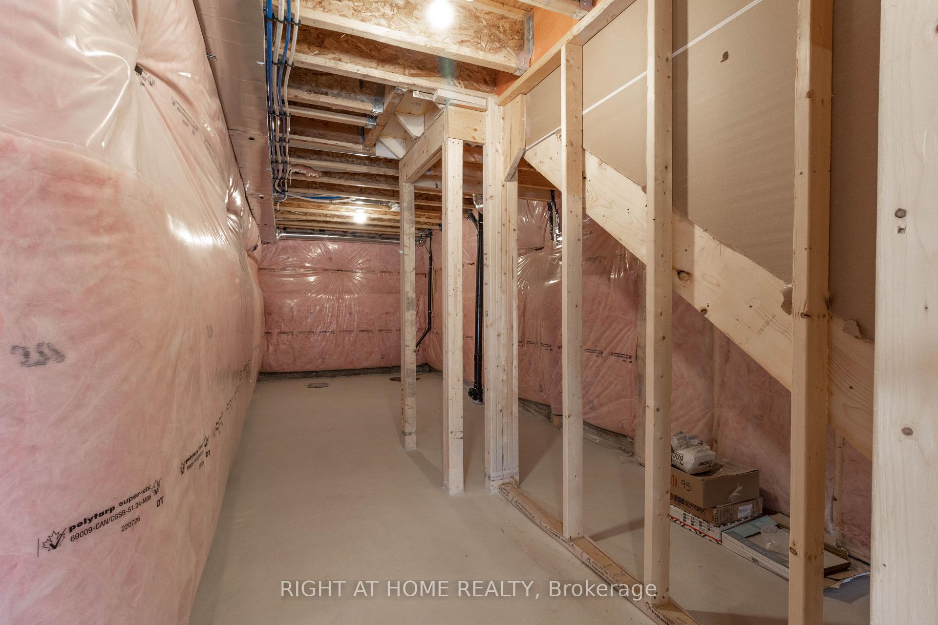 Photo 35 of 6 Periwinkle Road, Springwater, Midhurst — HOMEH
