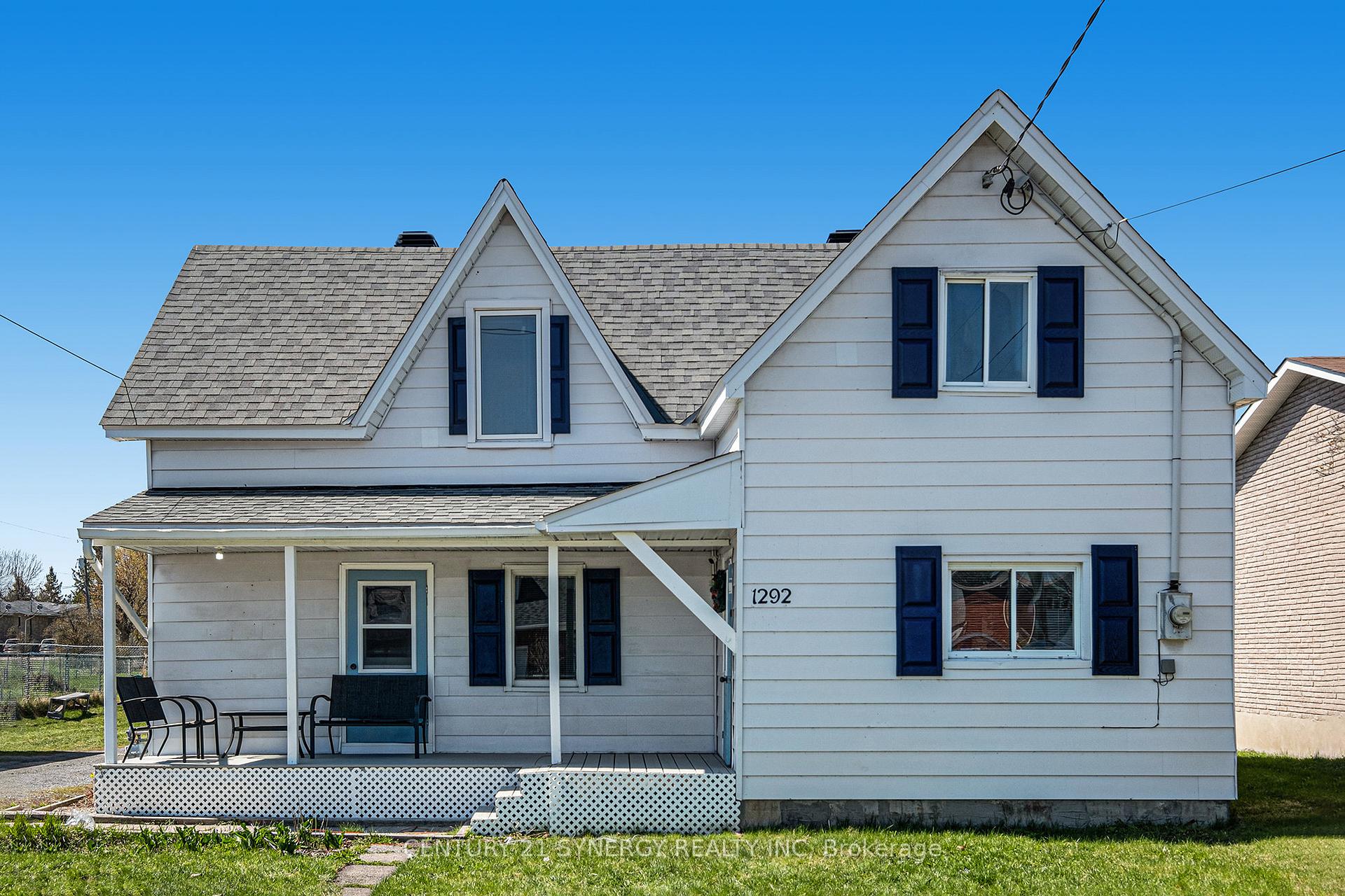 Front of 1292 St Jacques Road