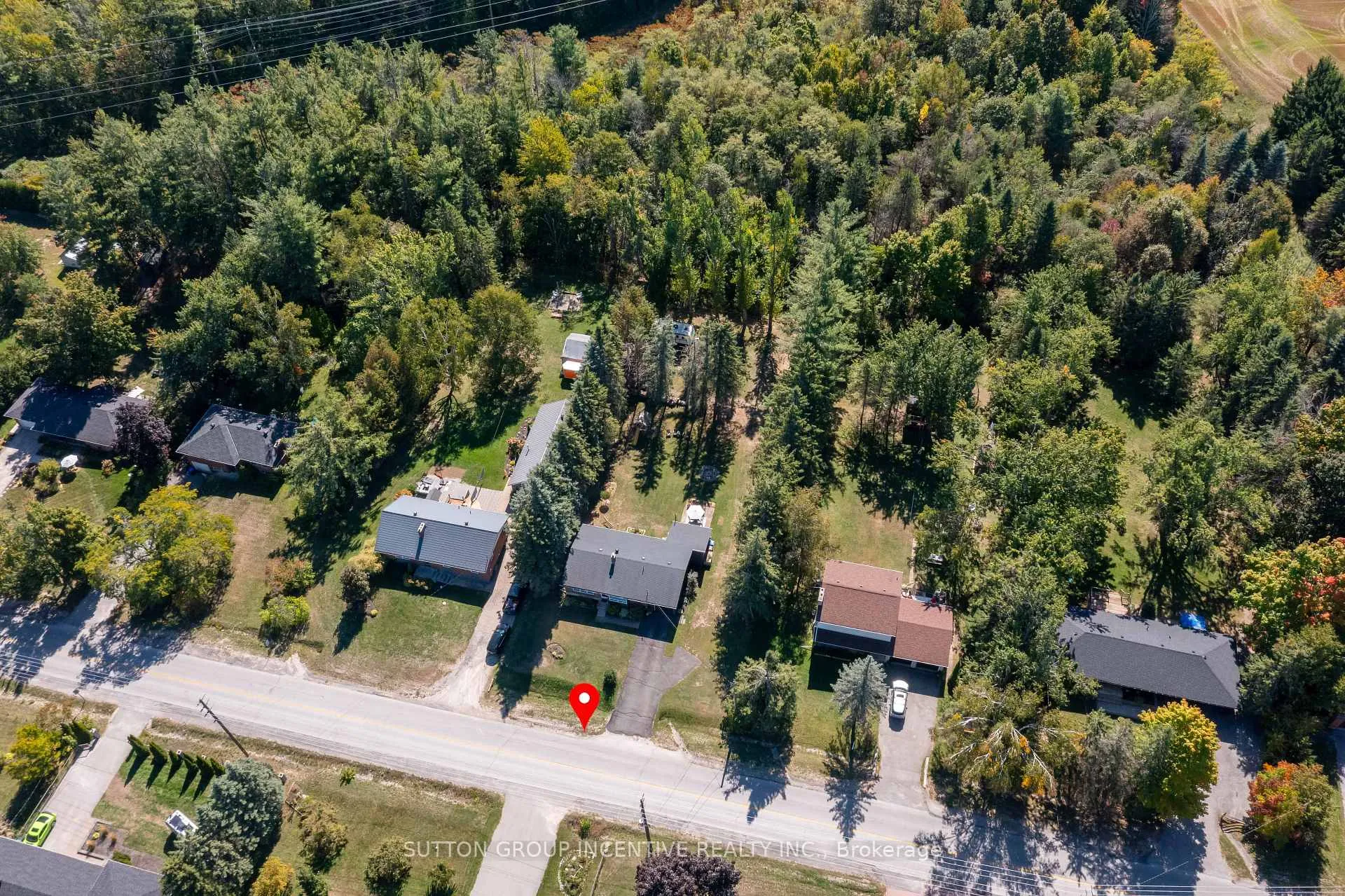 Photo 3 of 1171 Carson Road, Springwater, Midhurst — HOMEH