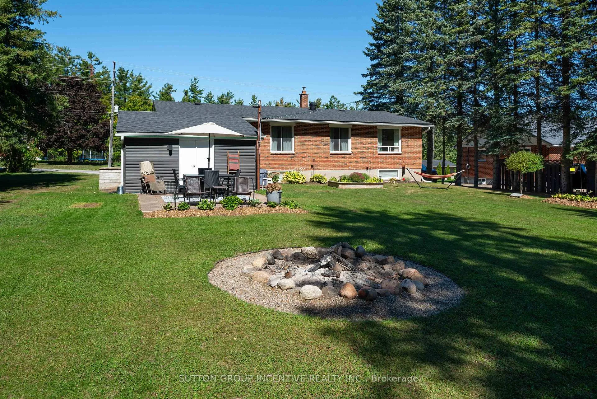 Photo 5 of 1171 Carson Road, Springwater, Midhurst — HOMEH