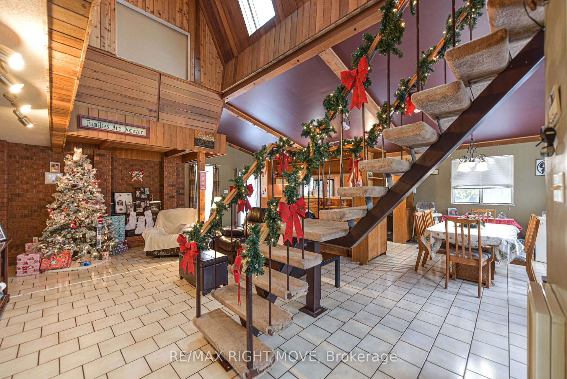 Photo 7 of 3442 Beachview Avenue, Severn, West Shore — HOMEH