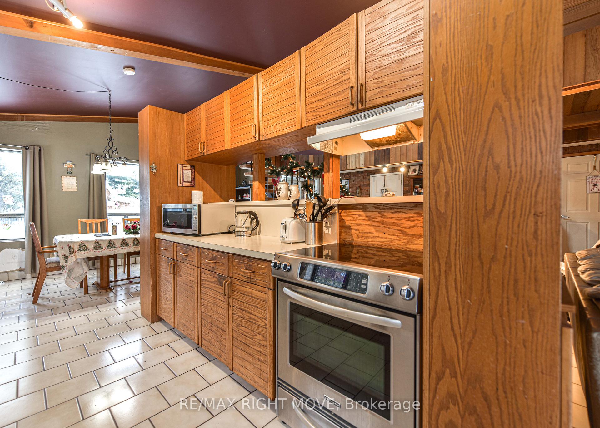 Photo 18 of 3442 Beachview Avenue, Severn, West Shore — HOMEH
