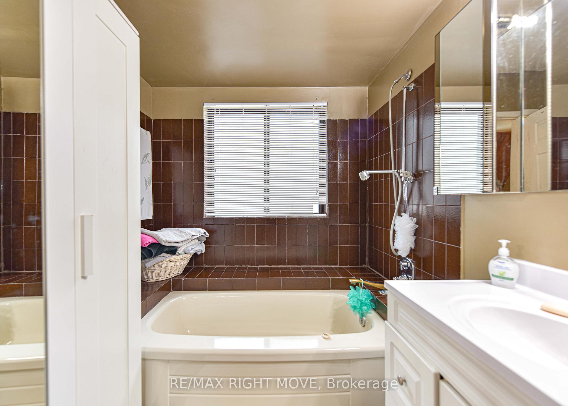 Photo 25 of 3442 Beachview Avenue, Severn, West Shore — HOMEH