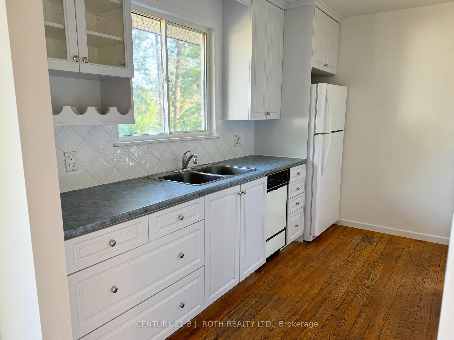 Photo 4 of 19 Finlay Mill Road, Springwater, Midhurst — HOMEH