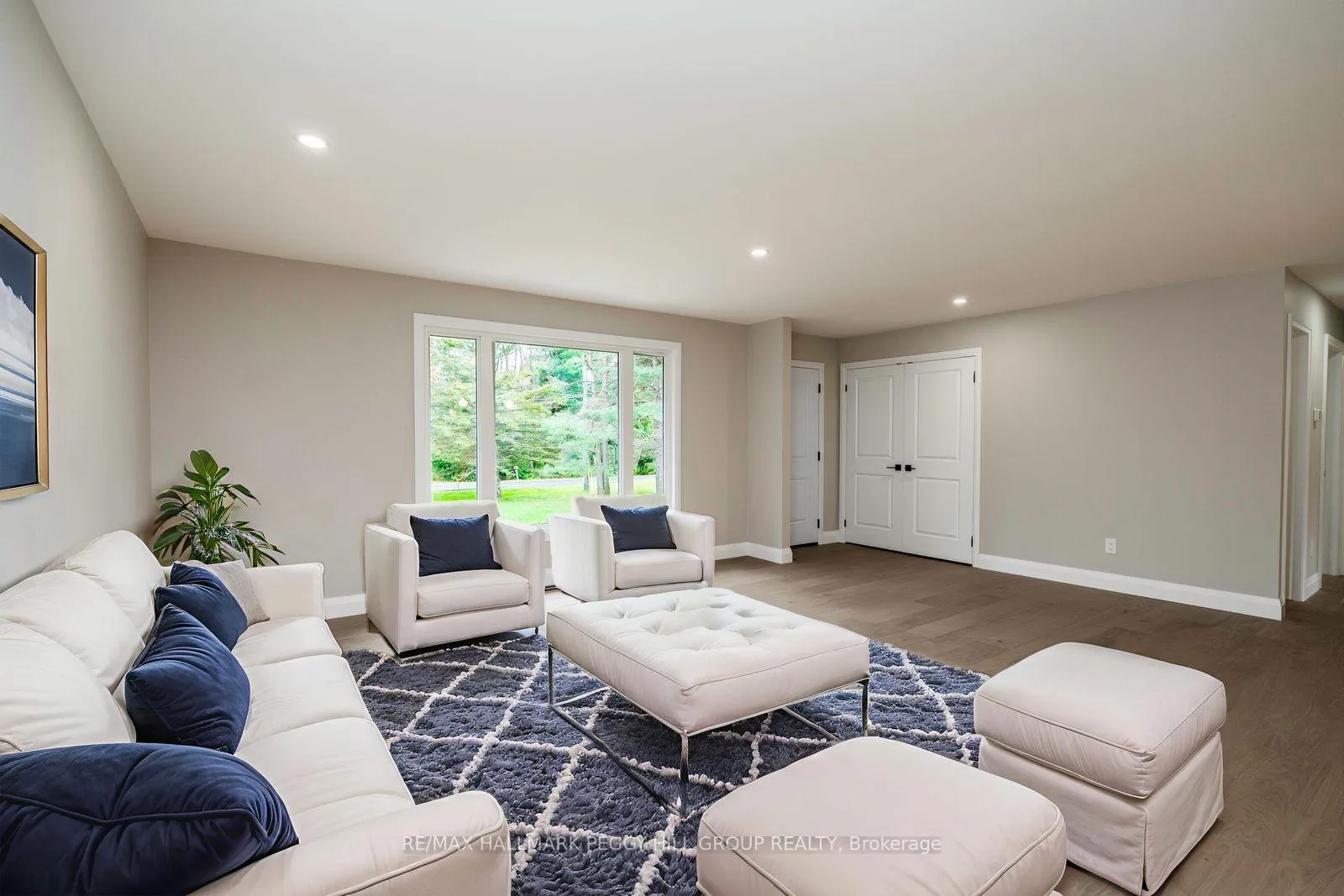 Photo 5 of 16 Hillview Crescent, Springwater, Rural Springwater — HOMEH
