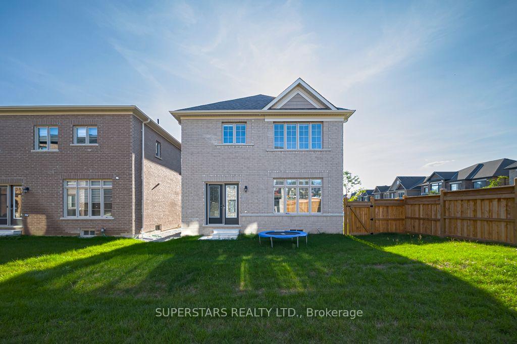 Photo 26 of 1 Sassafras Road, Springwater, Midhurst — HOMEH