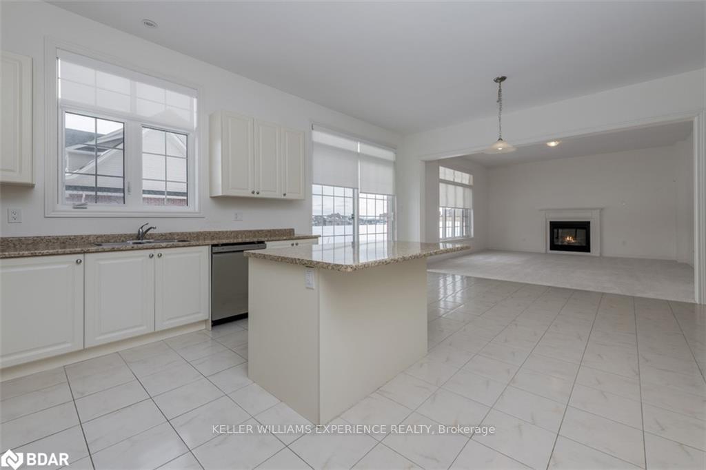 Photo 3 of 23 Mcisaac Drive, Springwater, Centre Vespra — HOMEH
