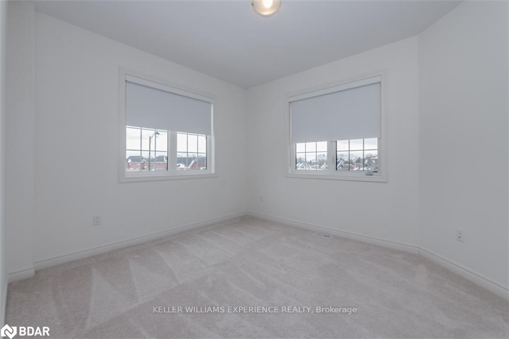 Photo 11 of 23 Mcisaac Drive, Springwater, Centre Vespra — HOMEH